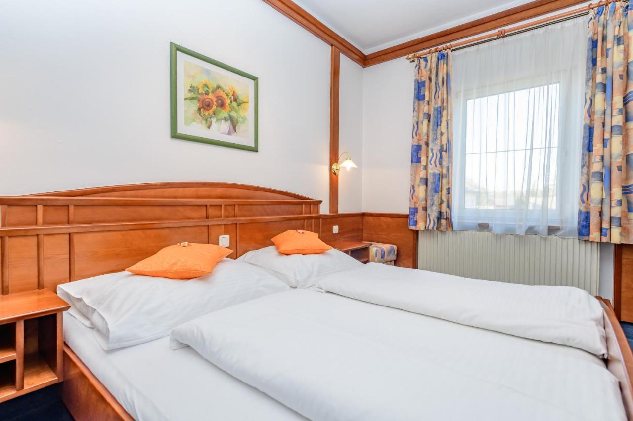 Hotel Gasthof Stoeckler à Enns Extérieur photo